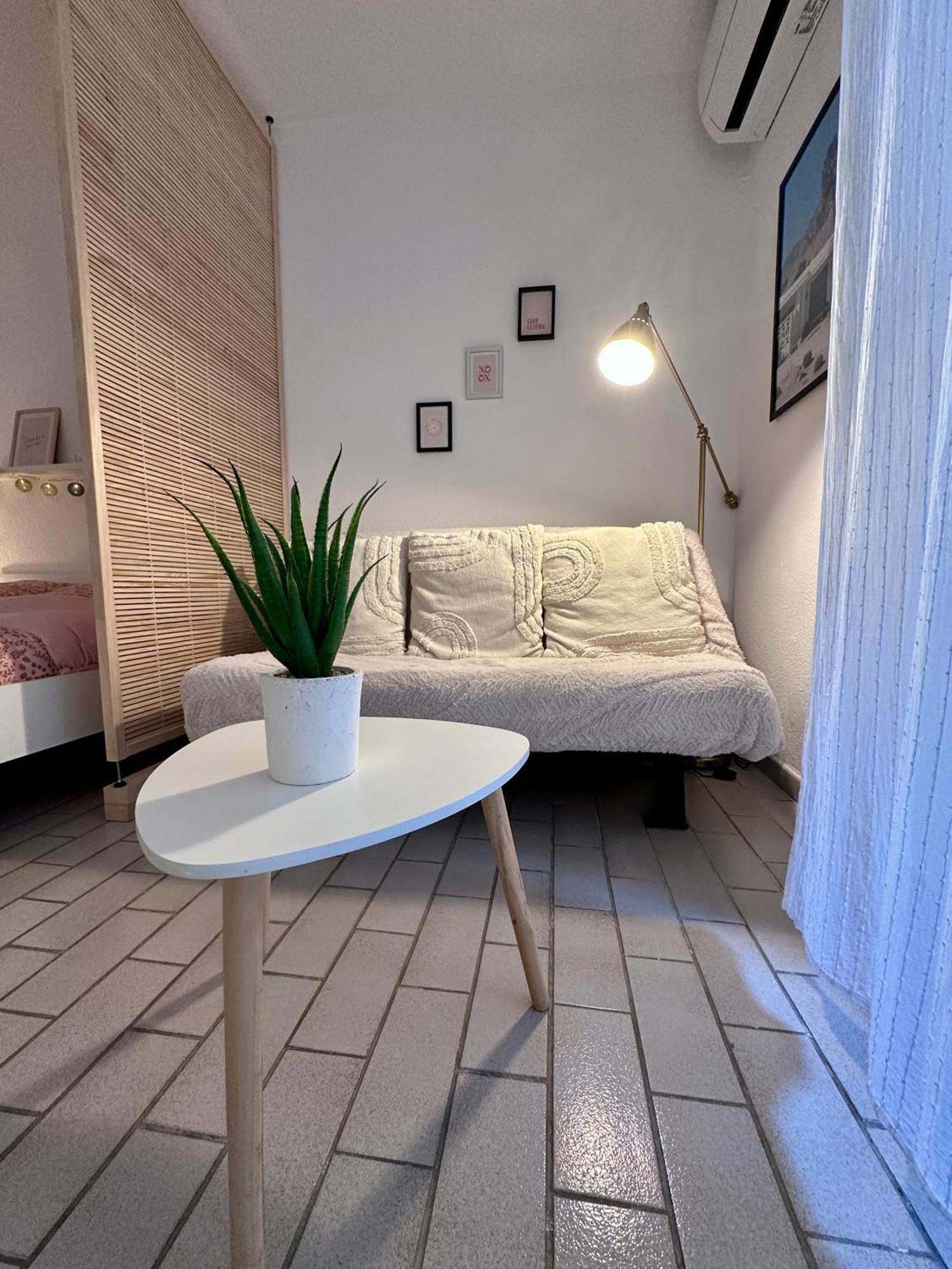 Studio Sur Le Port De Hyeres - A 2Min Des Plages, Clim & Balcon Exteriér fotografie