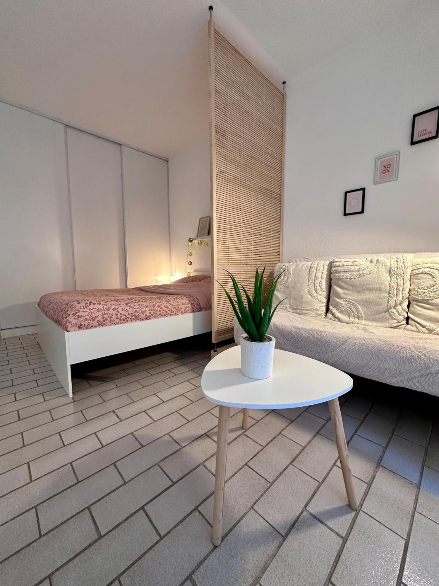 Studio Sur Le Port De Hyeres - A 2Min Des Plages, Clim & Balcon Exteriér fotografie